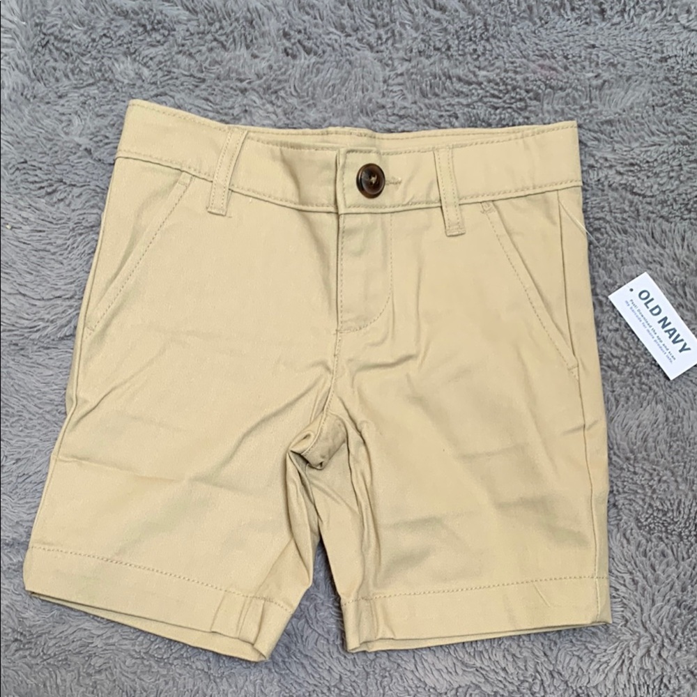 NWT Old Navy uniform tan khaki bermuda shorts